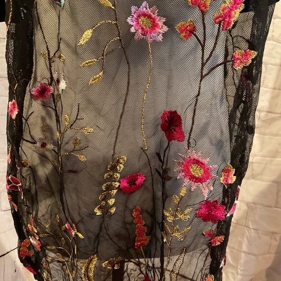 “ EMBROIDERED FLORAL TOP” Sheer Black Netting with Lovely Embroidery. - Picture 9 of 13